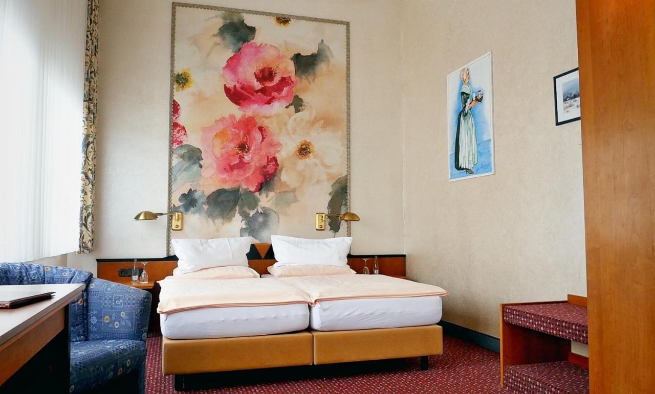 Hotel Jugendstil ฮาเมลน์ ภายนอก รูปภาพ